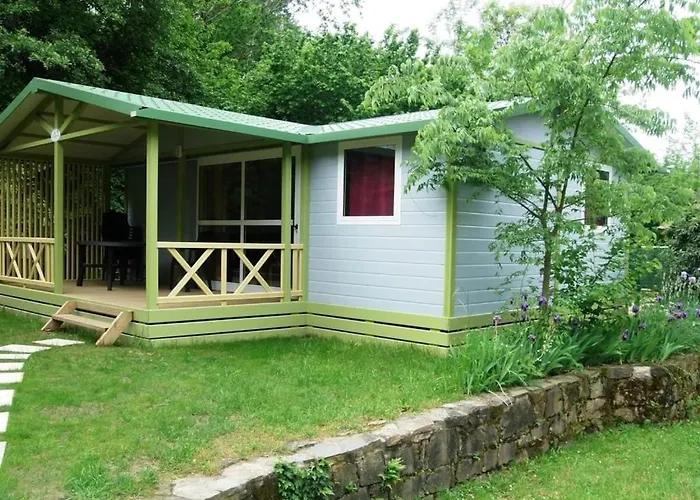 3 Etoiles - Piscine - Ccaibfi *